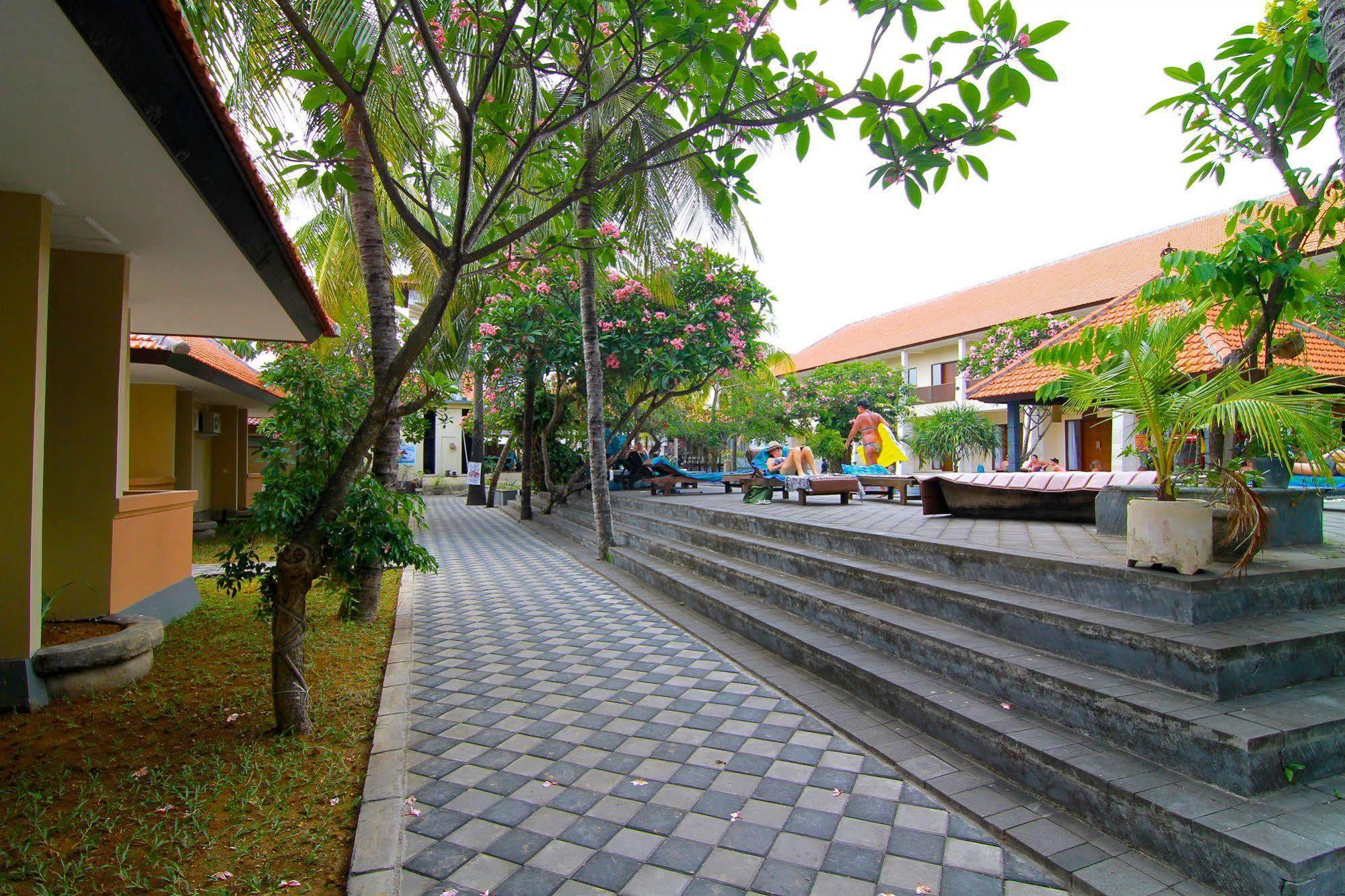 New Garden View Resort Legian Eksteriør billede